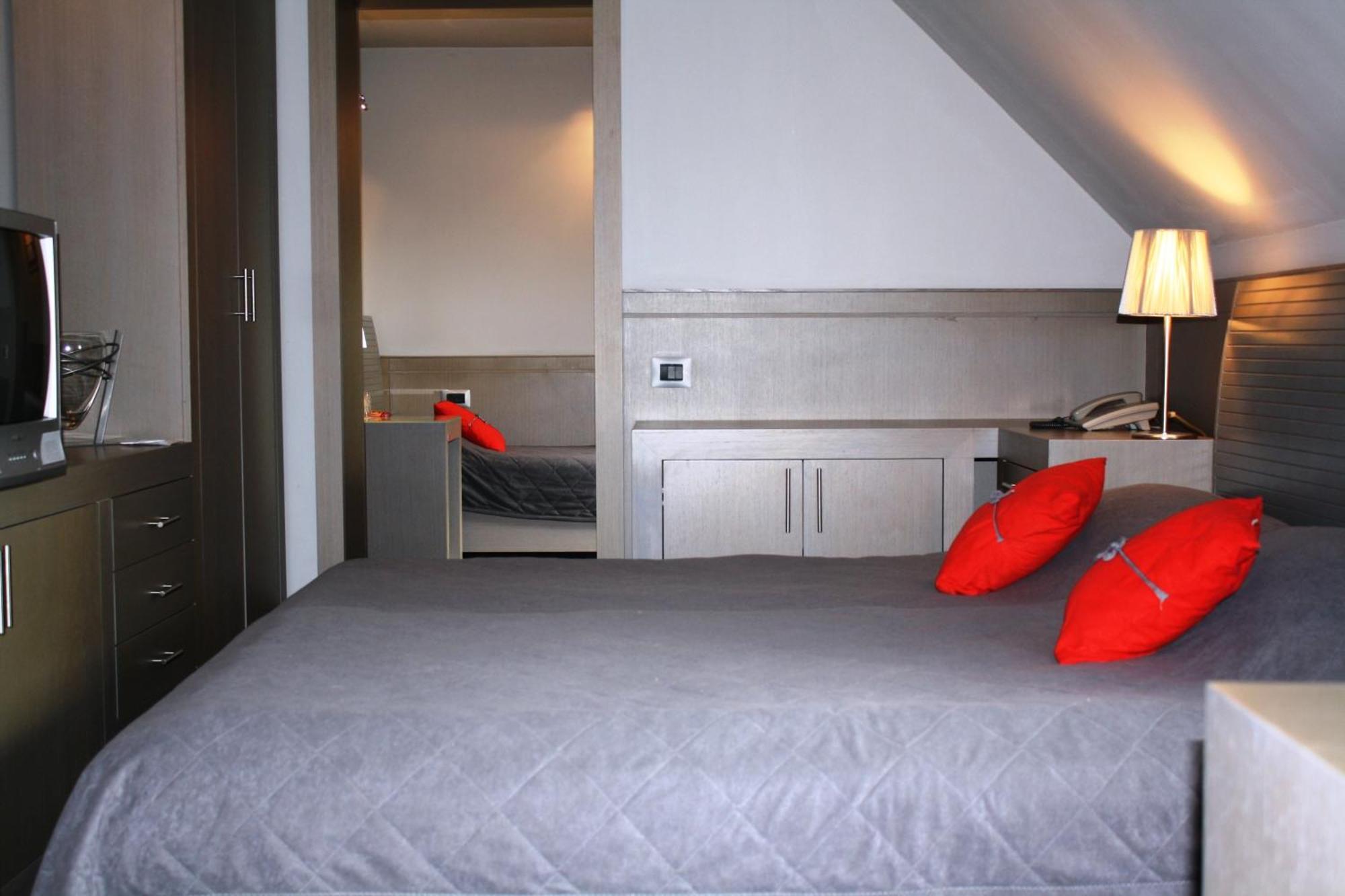 Garni Hotel Leopold I Novi Sad Room photo